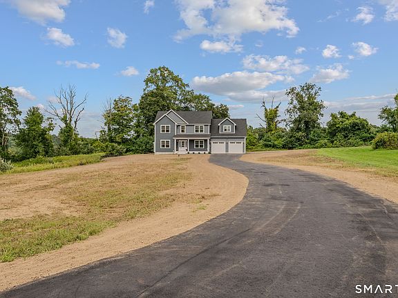 2nd image of 2 Farm Meadow Road