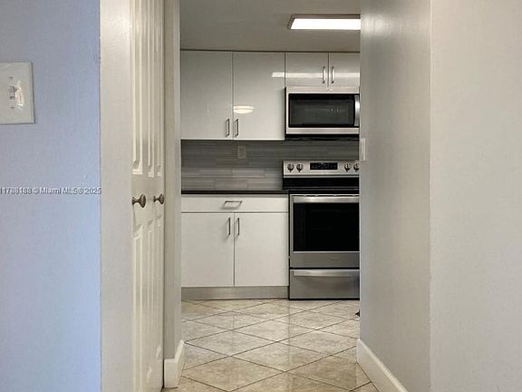 4th image of 807 NW 91st Ter #807R