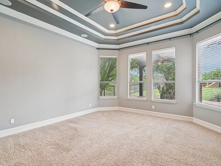 920 Norma Ln — Photo 22