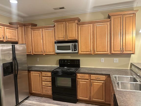 5th image of 2220 A Brookville Dr