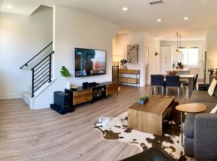 10712 Bloomfield St, North Hollywood, CA 91602