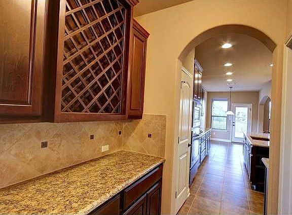 3rd image of 480 Wild Rose Dr