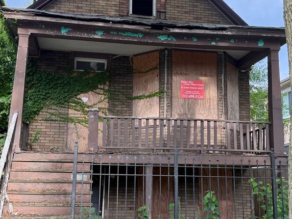 chicago-illinois-2143751231 picture