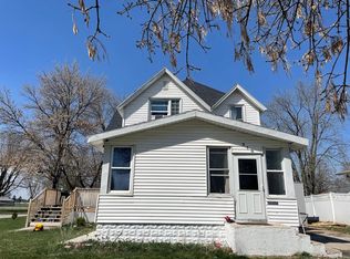 719 NW 1st St, Eagle Grove, IA 50533