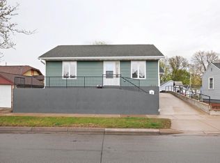 1926 Caledonia St, La Crosse, WI 54603