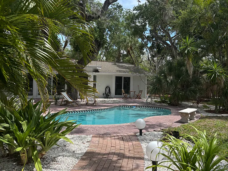 1232 Northport Dr — Photo 4