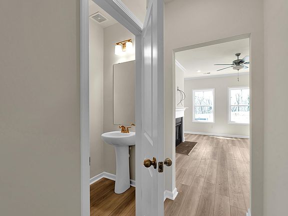 5th image of 510 Barbican Pl Lot 40