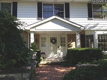 3rd image of 1825 Fairlawn Knolls Dr