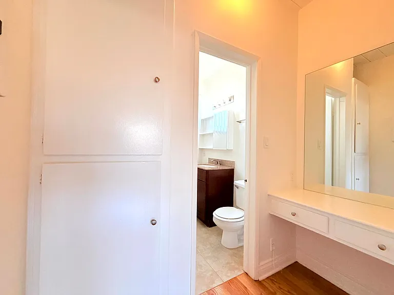1376 N. Serrano Avenue — Photo 35