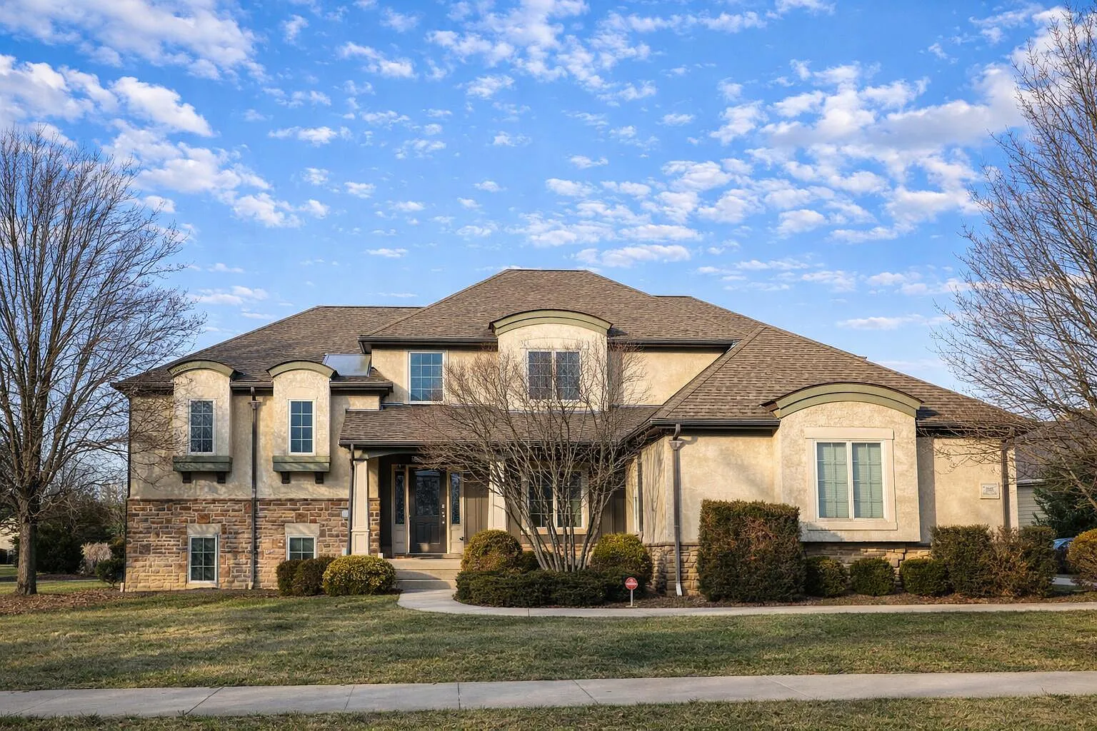 7196 Maple Leaf Cir S photo 1