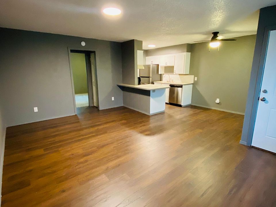 1st image of 64 N College Ave #C