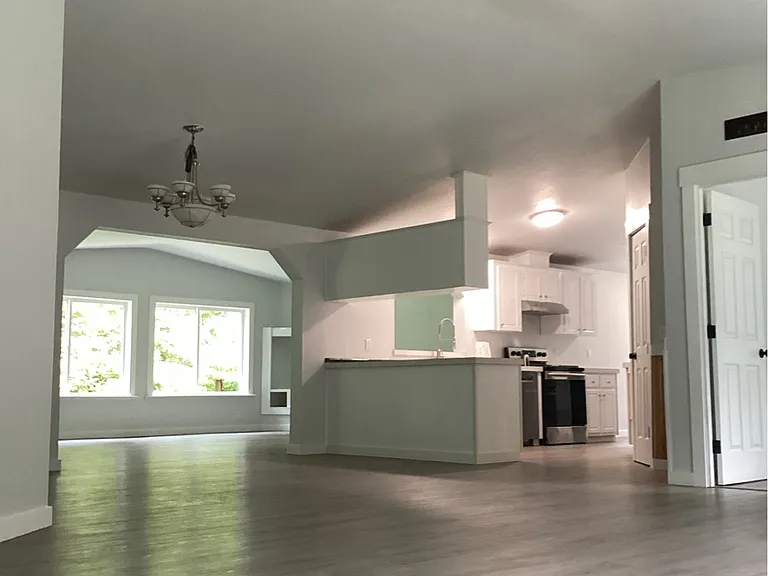 330 SW Newton Dr — Photo 29