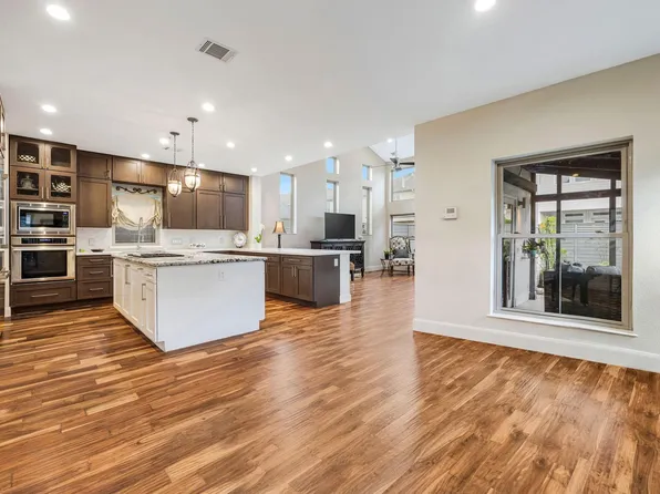 510 Birdsall St, Houston, TX 77007