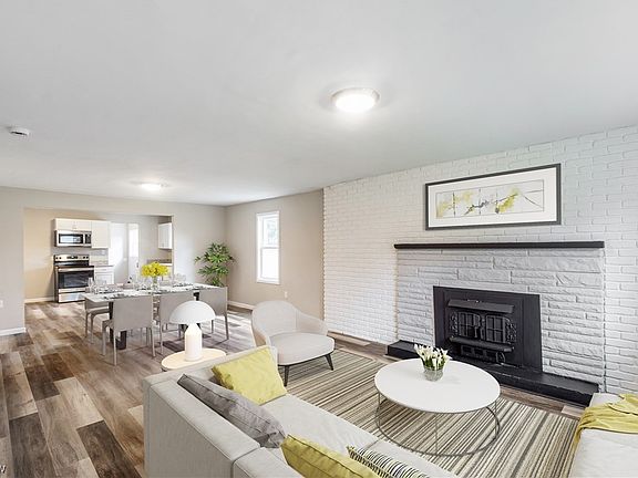 4th image of 34019 Victor Dr