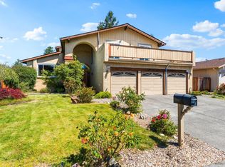 4671 Fairway Dr, Rohnert Park, CA 94928