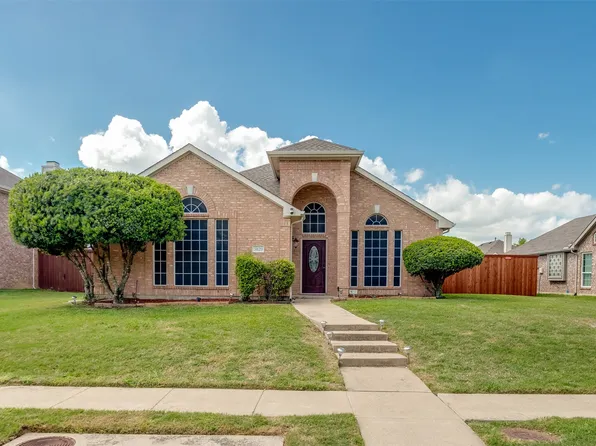 3829 Harrison Dr, Carrollton, TX 75010