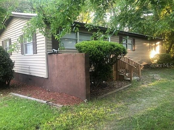 4th image of 3764 NE 210th Ct