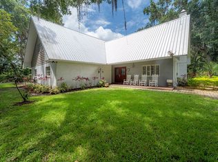 1001 N Crocker Ln, Plant City, FL 33565