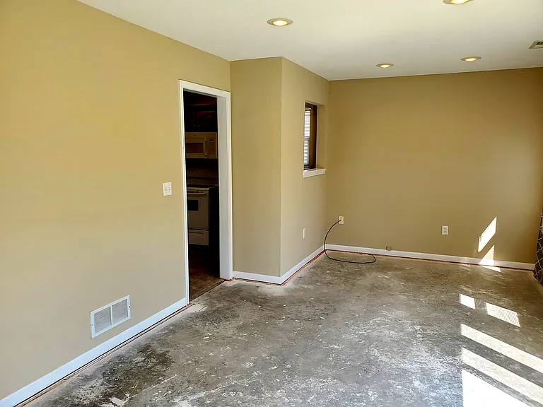 1216 Cypress Ct — Photo 6