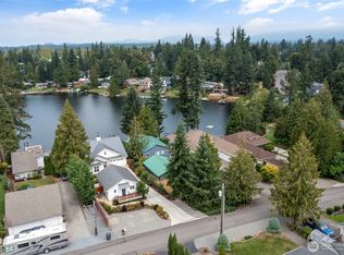 21756 SE 262nd Pl, Maple Valley, WA 98038