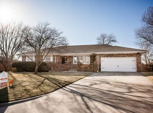 1044 W Chestnut St, Junction City, KS 66441