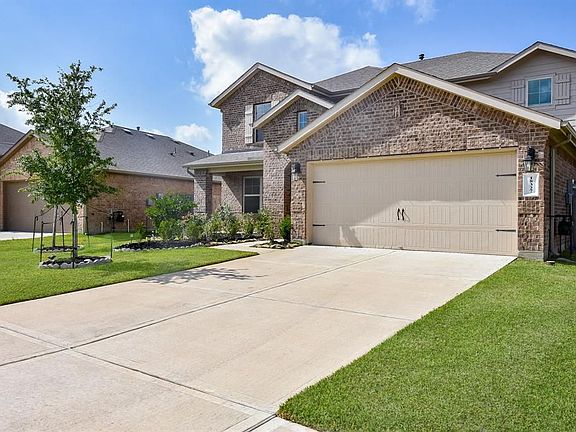 3rd image of 18327 Pin Oak Lake Dr