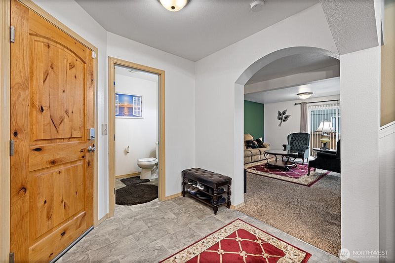 3rd image of 7230 178th Street E