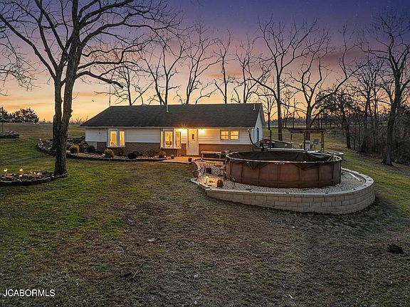 2nd image of 29658 Leonard Rd