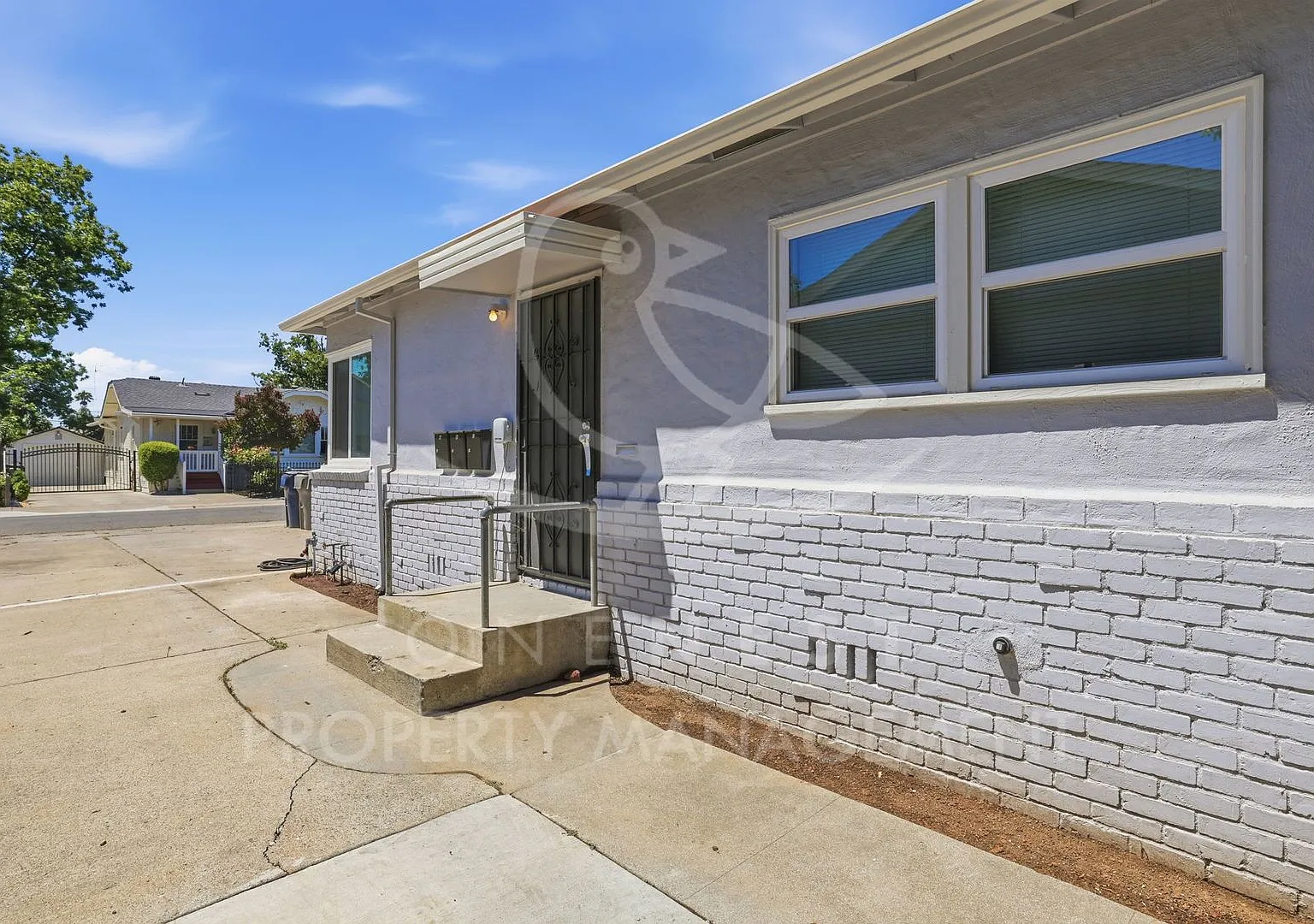 4617 13th Ave - Sacramento — Photo 4