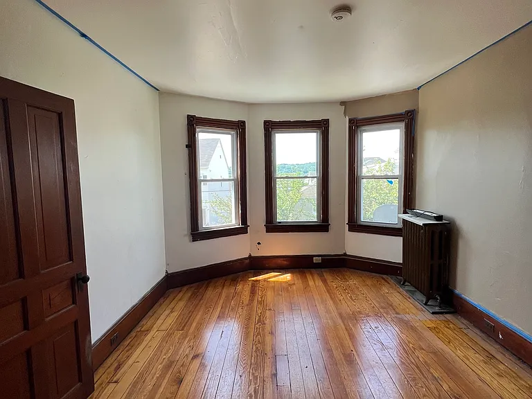 165 Lewis St #2 — Photo 1