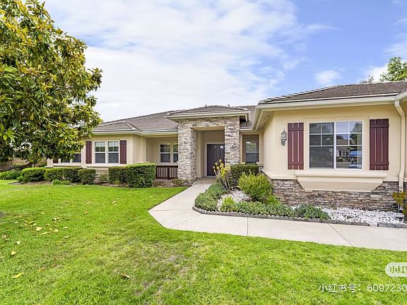 2nd image of 7064 Isle Ct