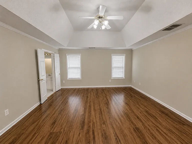 500 Liverpool Ct — Photo 31