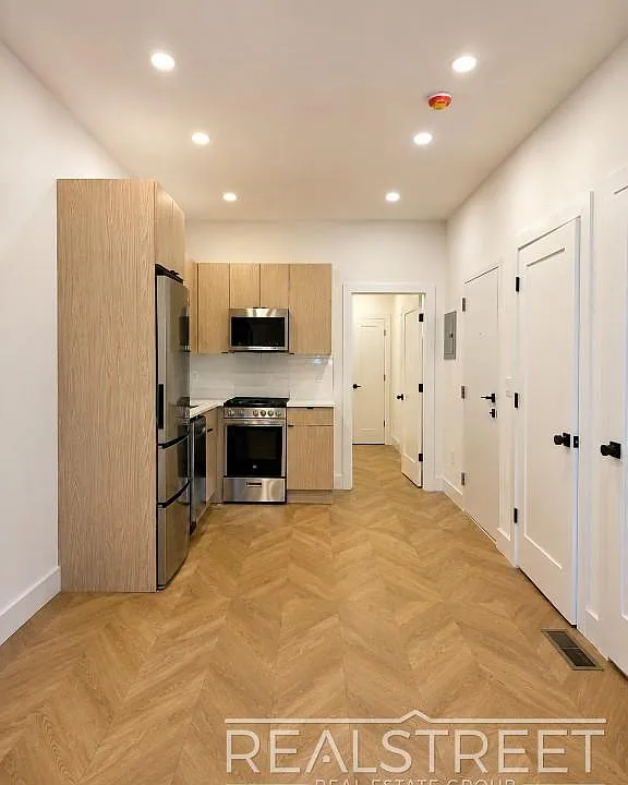 25-66 Steinway St #2F