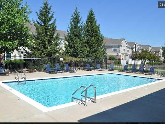 2nd image of 2271 Colfax Ln