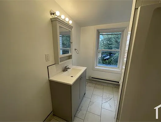 4 bed, 1500 sqft, $2,000 — Photo 4