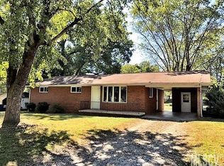 320 21st Ave NE, Hickory, NC 28601