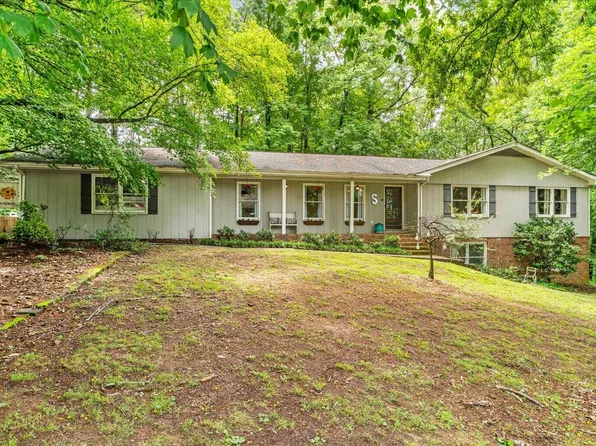 2903 Hickory Ln, Rocky Face, GA 30740