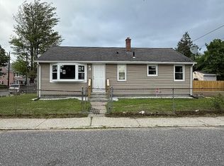 45 Penacook St, Springfield, MA 01104