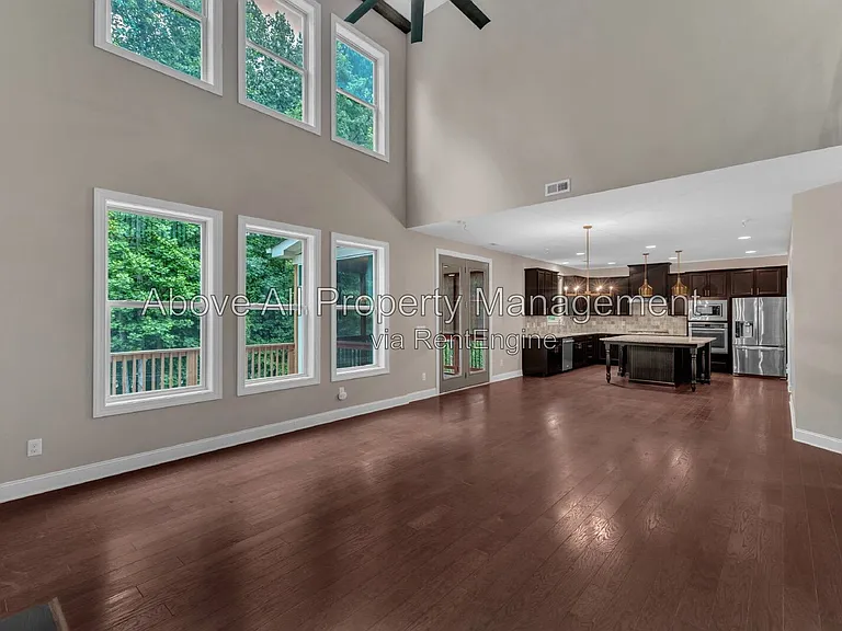 8313 Henderson Rd — Photo 15