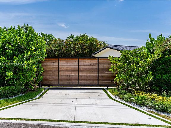 4th image of 8200 SW 56th St