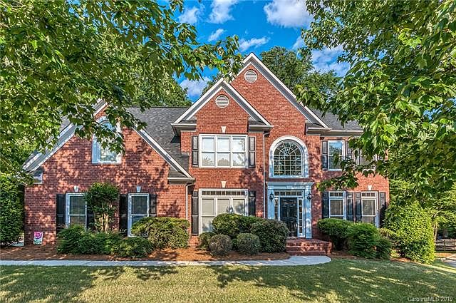 1st image of 8606 Briar Oak Ct