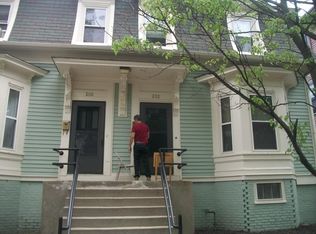 200-202 Banks St, Cambridge, MA 02138