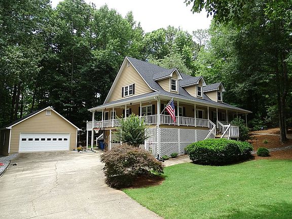 2nd image of 1716 Dudley Dr