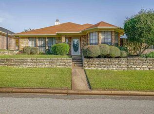 24 Pebble Creek Dr, Longview, TX 75605