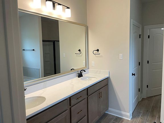 5th image of 371 Rue Evangeline