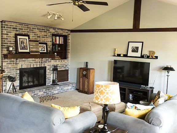 2nd image of 6207 Millhollow Ln