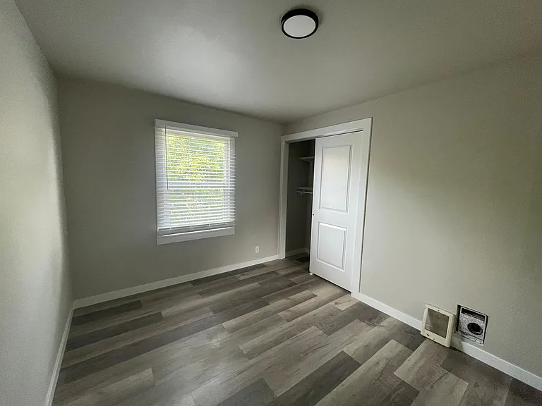 544 S Donovan St #A — Photo 9