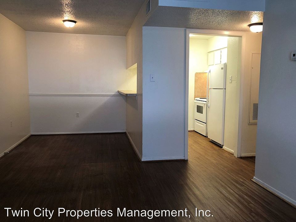 1st image of 500 E 31st St APT 111