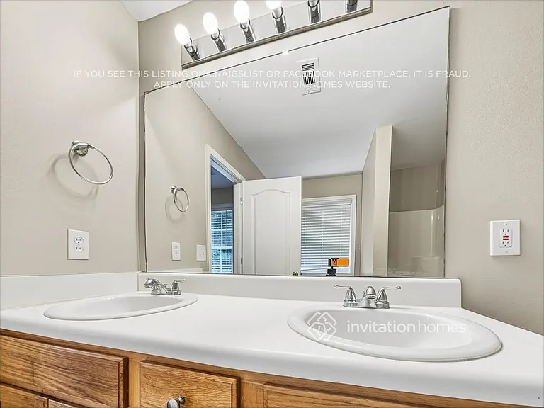 4730 Camelot Dr — Photo 13