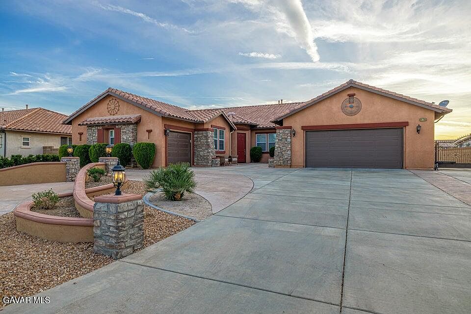 1st image of 41705 Doverwood Ct